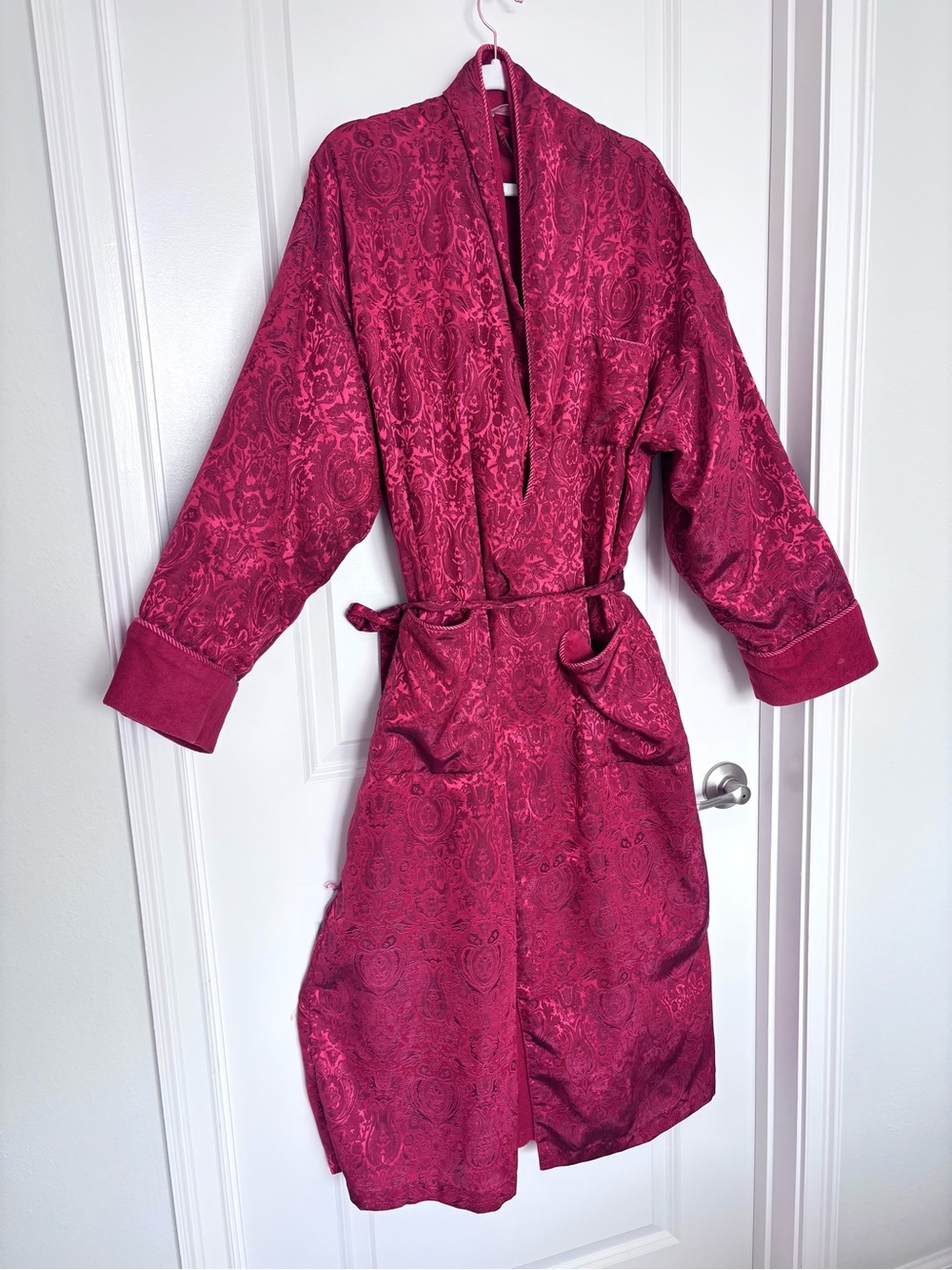 Vintage 1999 Victoria’s Secret Red Satin Jacquard Large Robe Baroque Y2K Mobwif